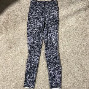 Base Pace High-Rise Tight 25”